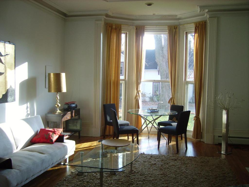 Absolute 1000 Islands Monthly Suites Gananoque Δωμάτιο φωτογραφία