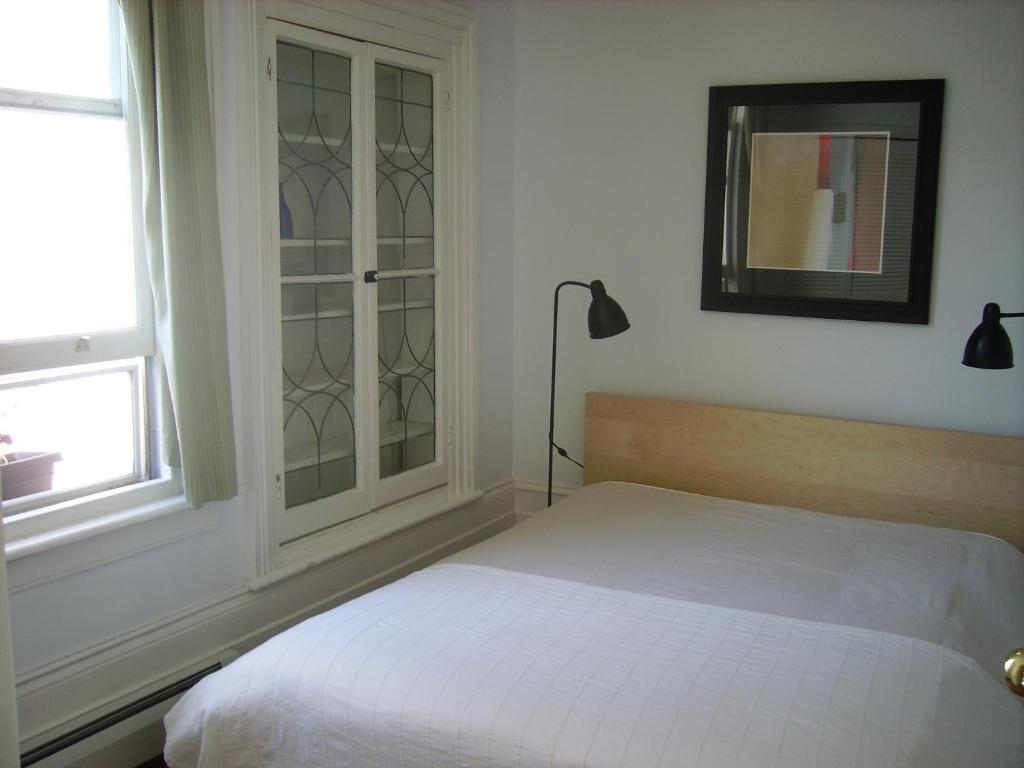 Absolute 1000 Islands Monthly Suites Gananoque Δωμάτιο φωτογραφία
