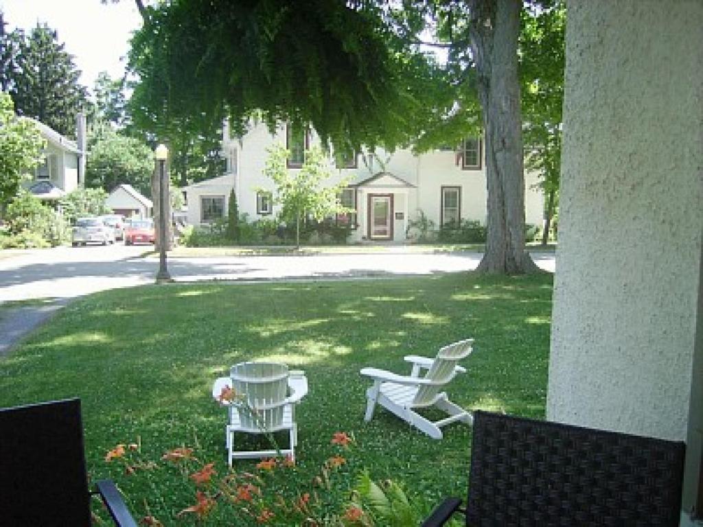 Absolute 1000 Islands Monthly Suites Gananoque Εξωτερικό φωτογραφία